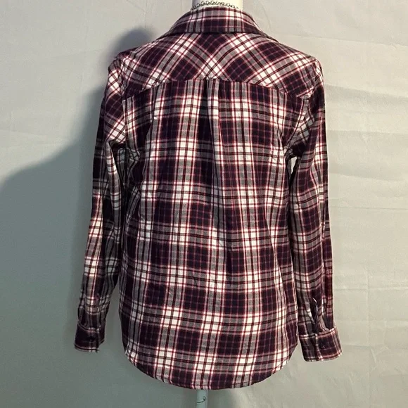 Blouses/flannels/button downs-2 for $15 or 3 for $20 (Mix & Match) - Picture 2 of 6